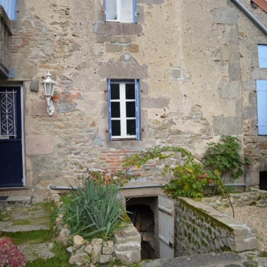  BOUSSAC IMMOBILIER : Maison / Villa | BOUSSAC (23600) | 193 m2 | 82 000 € 