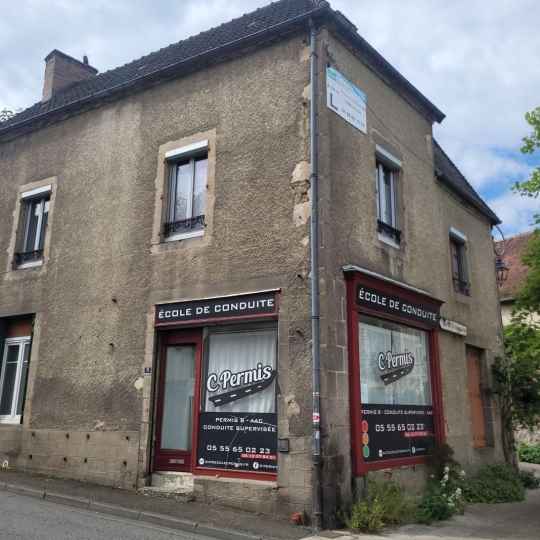  BOUSSAC IMMOBILIER : Immeuble | BOUSSAC (23600) | 142 m2 | 140 000 € 