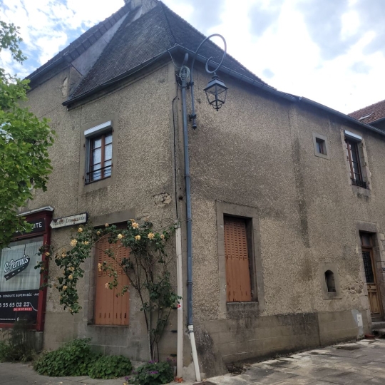  BOUSSAC IMMOBILIER : Immeuble | BOUSSAC (23600) | 142 m2 | 140 000 € 