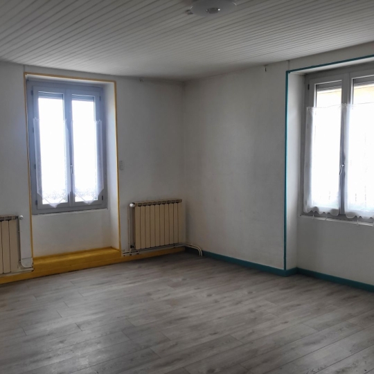  BOUSSAC IMMOBILIER : Immeuble | BOUSSAC (23600) | 142 m2 | 140 000 € 