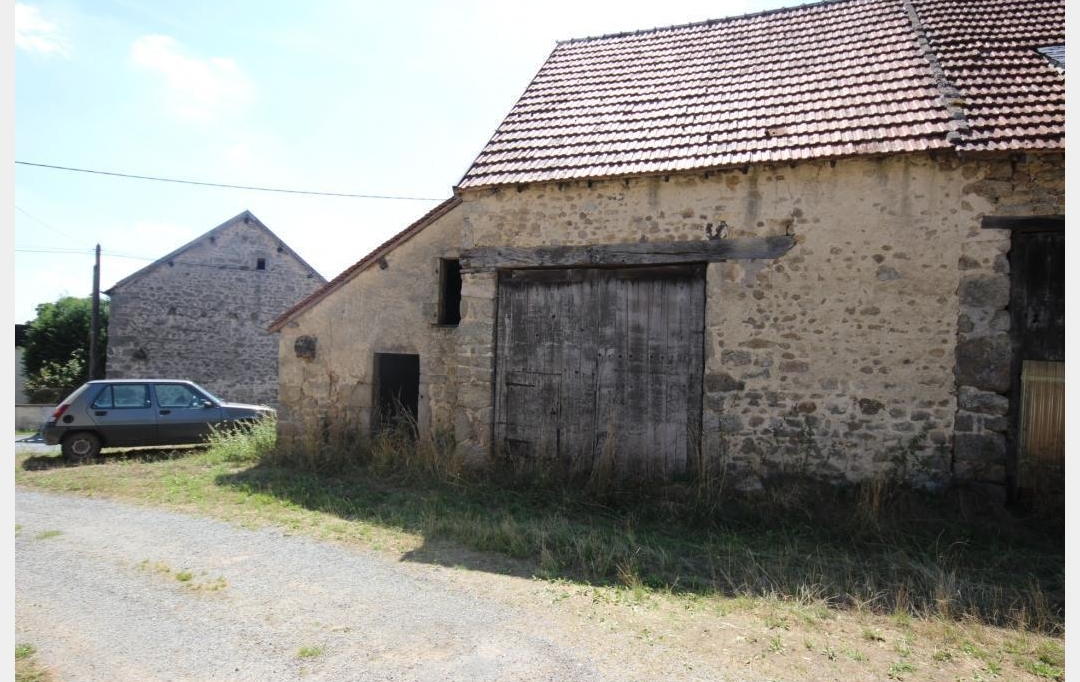 BOUSSAC IMMOBILIER : Garage / Parking | GOUZON (23230) | 50 m2 | 6 000 € 