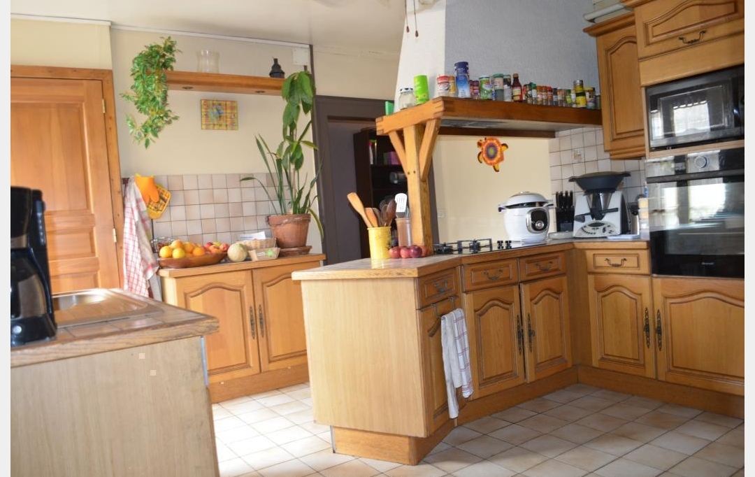 BOUSSAC IMMOBILIER : Maison / Villa | BOUSSAC (23600) | 175 m2 | 145 000 € 