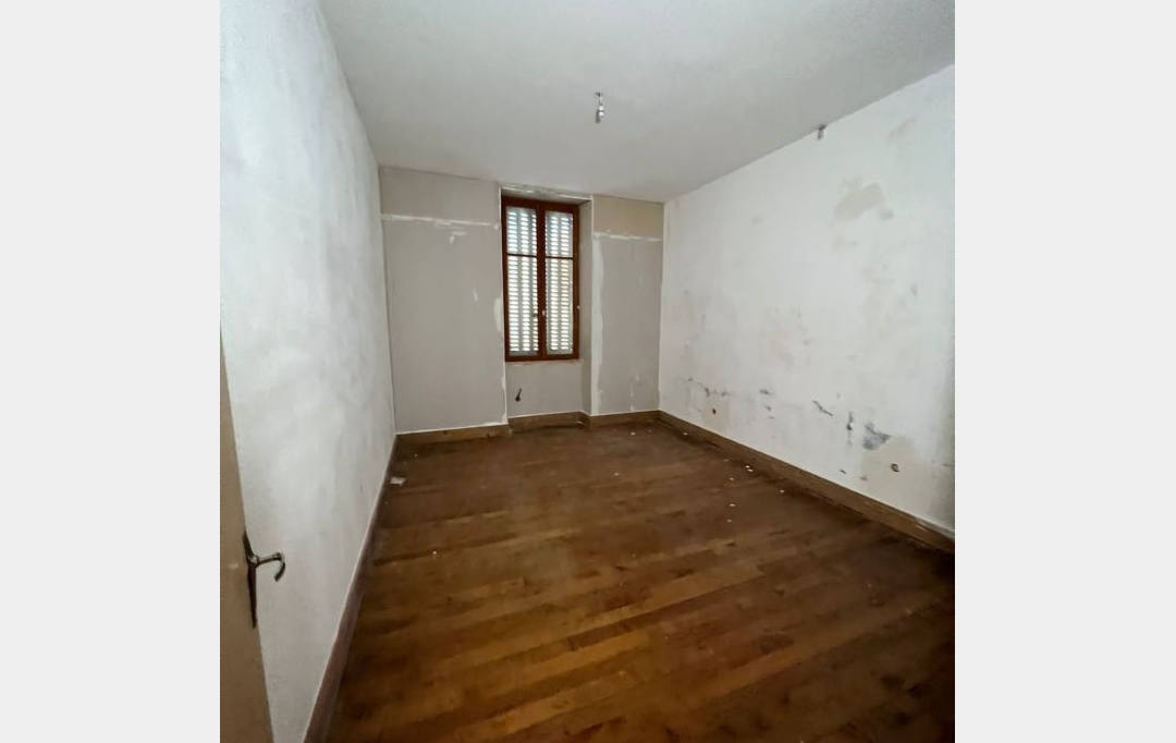 BOUSSAC IMMOBILIER : House | CLUGNAT (23270) | 196 m2 | 135 000 € 