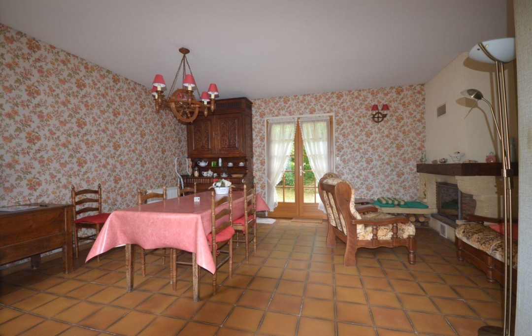 BOUSSAC IMMOBILIER : House | LEPAUD (23170) | 153 m2 | 155 000 € 