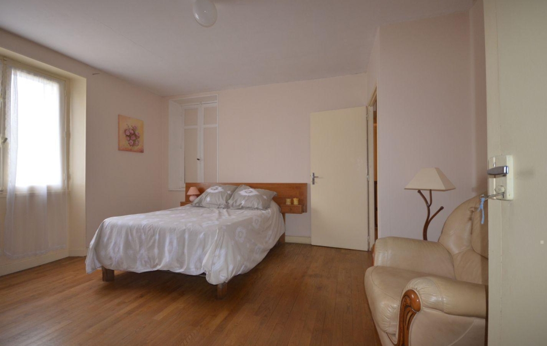 BOUSSAC IMMOBILIER : Maison / Villa | LEPAUD (23170) | 153 m2 | 155 000 € 