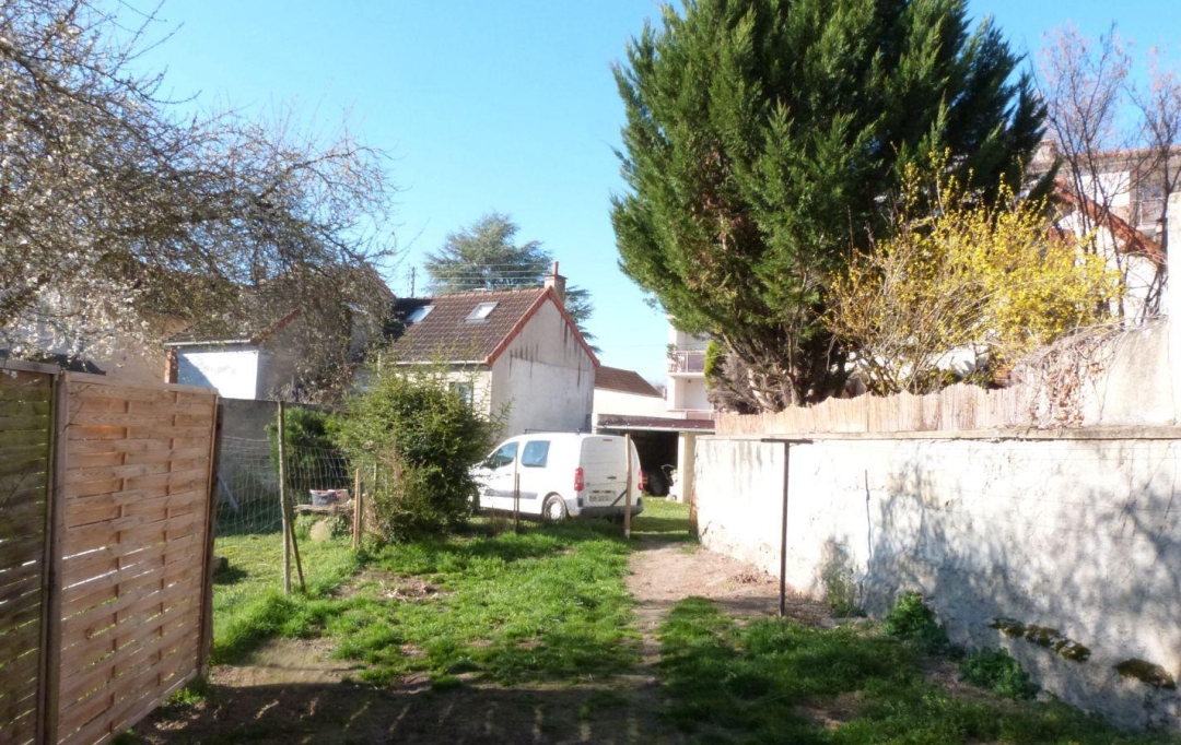 BOUSSAC IMMOBILIER : Maison / Villa | MONTLUCON (03100) | 174 m2 | 157 000 € 