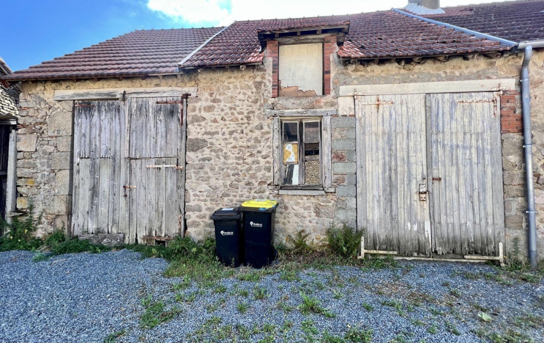 BOUSSAC IMMOBILIER : House | LE BOURG-D'HEM (23220) | 160 m2 | 70 000 € 