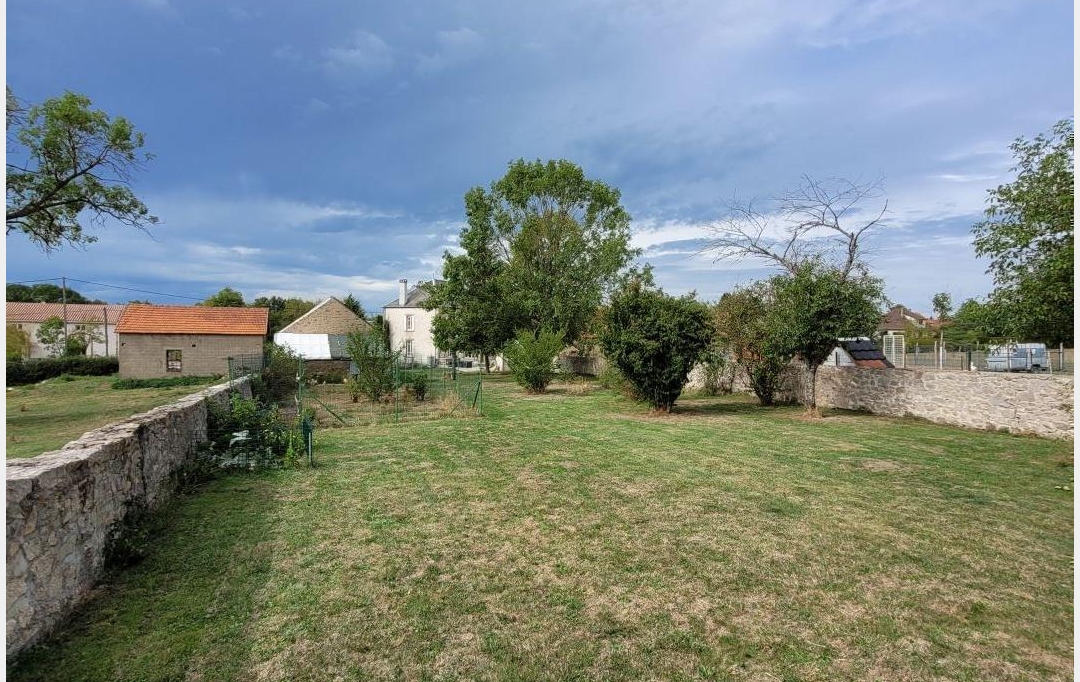 BOUSSAC IMMOBILIER : Maison / Villa | TREIGNAT (03380) | 200 m2 | 151 500 € 