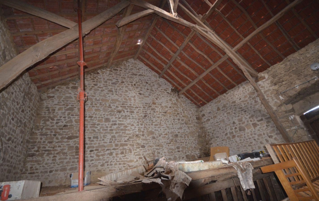 BOUSSAC IMMOBILIER : Maison / Villa | SAINT-SILVAIN-SOUS-TOULX (23140) | 75 m2 | 15 000 € 