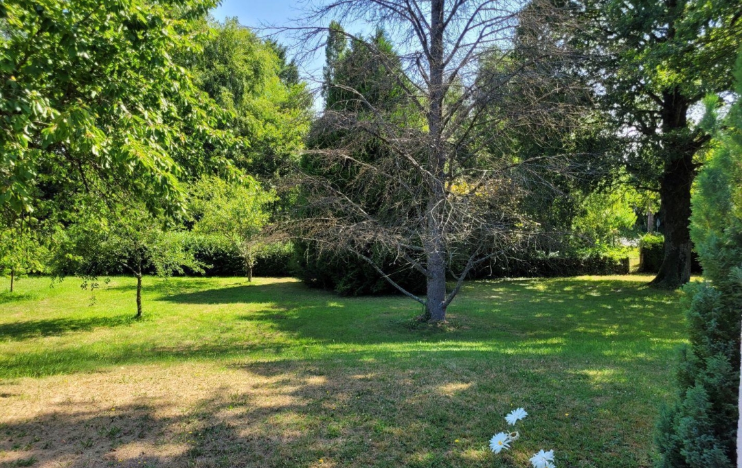 BOUSSAC IMMOBILIER : Maison / Villa | SAINT-SILVAIN-BAS-LE-ROC (23600) | 94 m2 | 115 000 € 