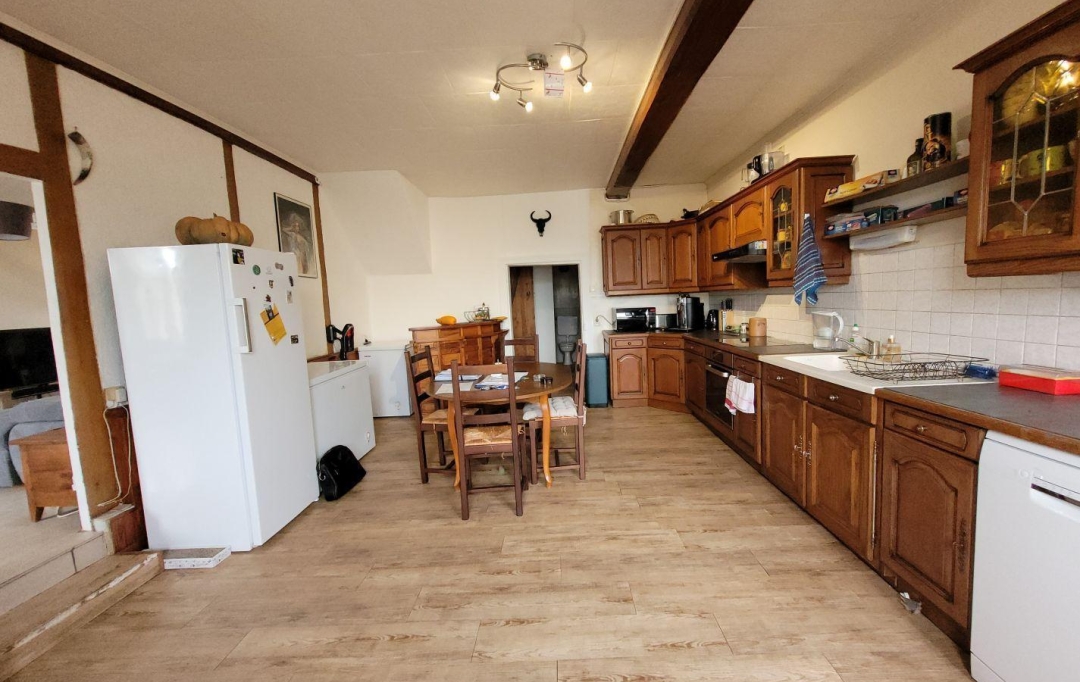 BOUSSAC IMMOBILIER : Maison / Villa | LEYRAT (23600) | 140 m2 | 72 000 € 