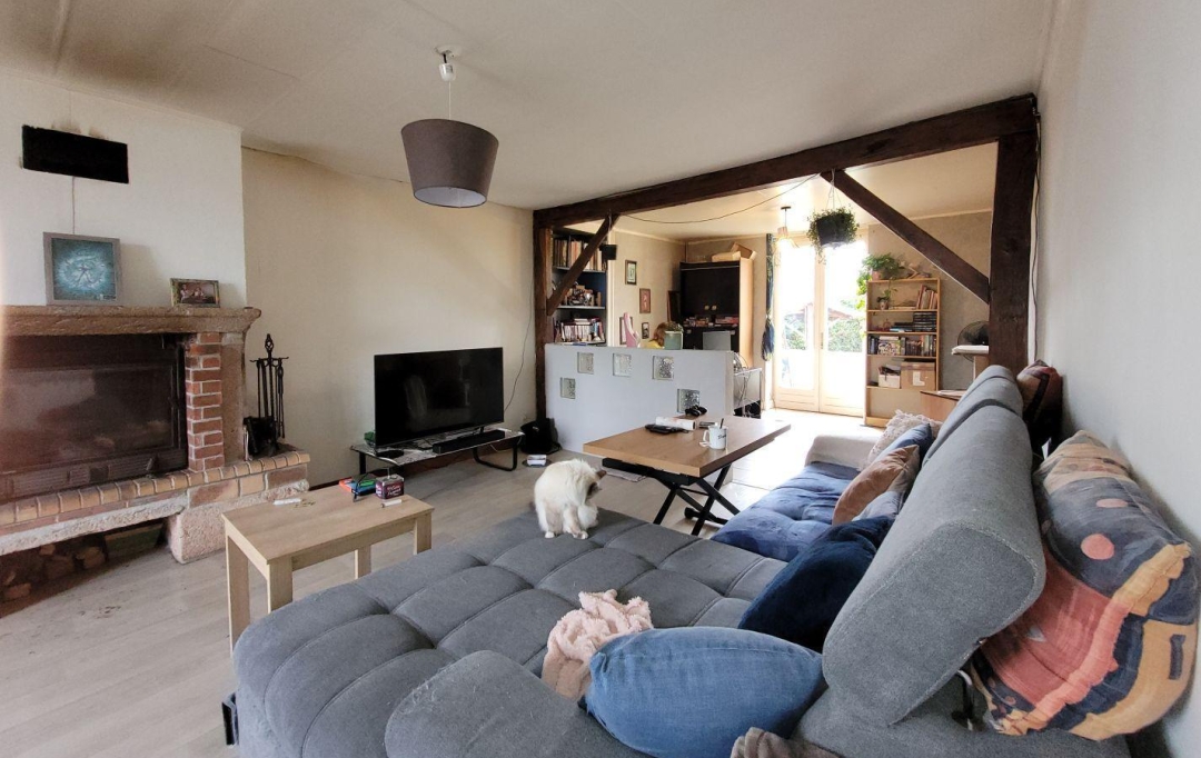 BOUSSAC IMMOBILIER : Maison / Villa | LEYRAT (23600) | 140 m2 | 72 000 € 