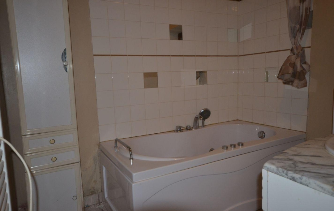 BOUSSAC IMMOBILIER : Maison / Villa | TOULX-SAINTE-CROIX (23600) | 93 m2 | 35 500 € 
