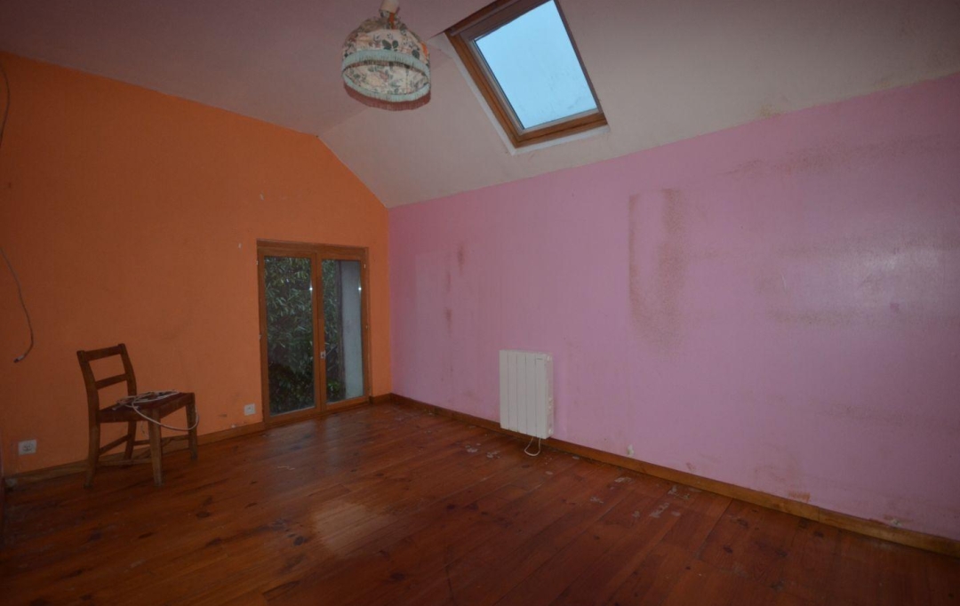 BOUSSAC IMMOBILIER : Maison / Villa | TOULX-SAINTE-CROIX (23600) | 93 m2 | 35 500 € 