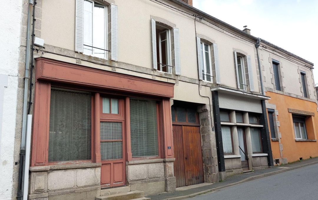 BOUSSAC IMMOBILIER : Building | BOUSSAC (23600) | 219 m2 | 120 000 € 