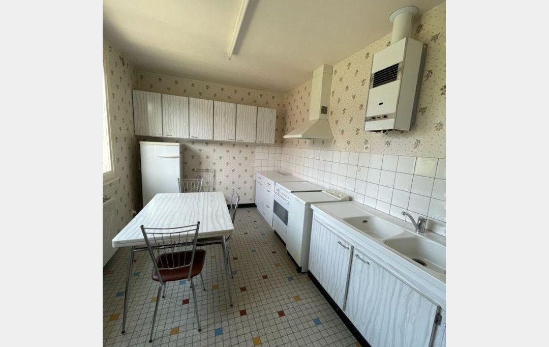 BOUSSAC IMMOBILIER : Maison / Villa | SAINT-SILVAIN-BAS-LE-ROC (23600) | 77 m2 | 84 000 € 