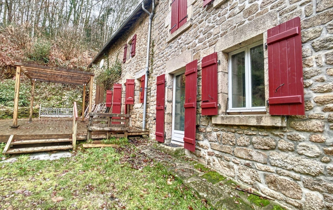 BOUSSAC IMMOBILIER : House | SAINT-MICHEL-DE-VEISSE (23480) | 139 m2 | 119 000 € 