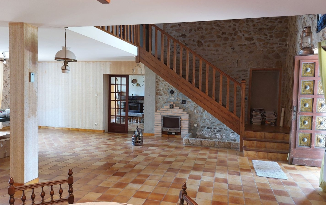 BOUSSAC IMMOBILIER : Maison / Villa | ROCHES (23270) | 221 m2 | 141 500 € 
