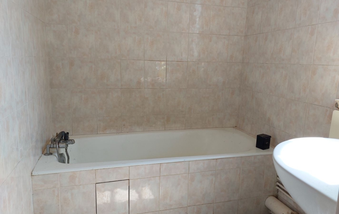 BOUSSAC IMMOBILIER : Maison / Villa | MAGNAT-L'ETRANGE (23260) | 108 m2 | 40 500 € 