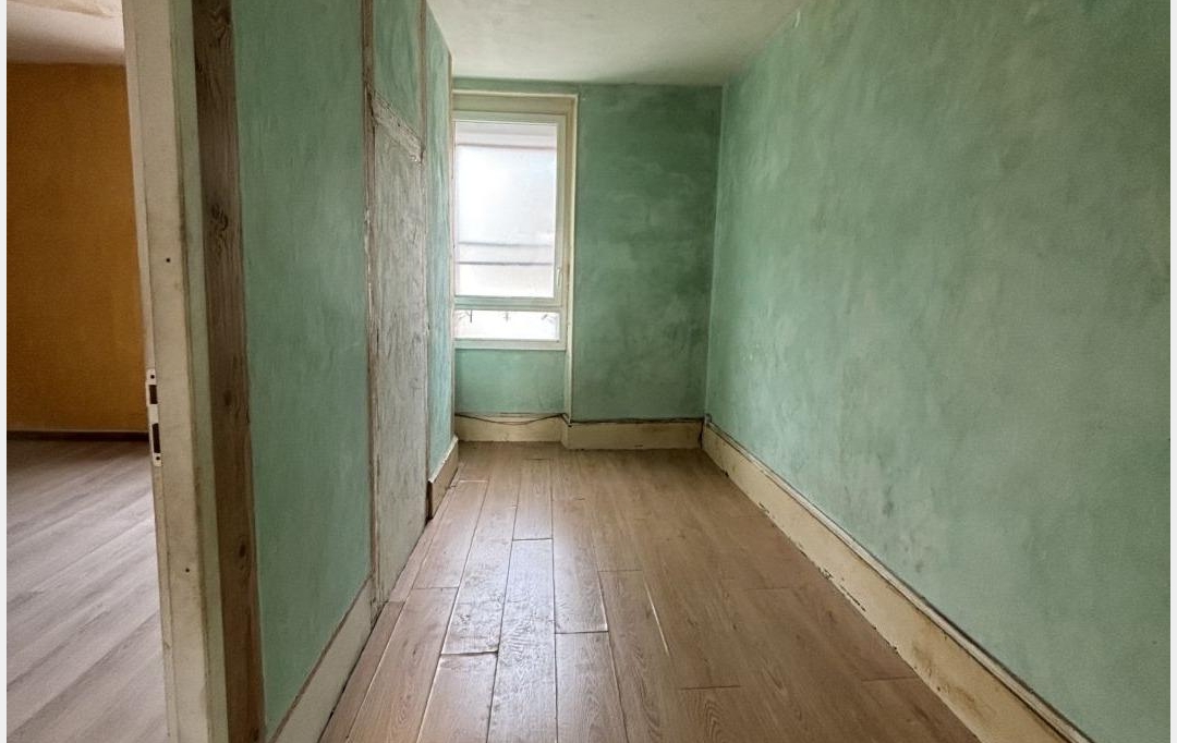 BOUSSAC IMMOBILIER : Maison / Villa | GENOUILLAC (23350) | 160 m2 | 82 000 € 