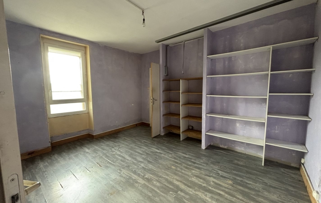 BOUSSAC IMMOBILIER : Maison / Villa | GENOUILLAC (23350) | 160 m2 | 82 000 € 