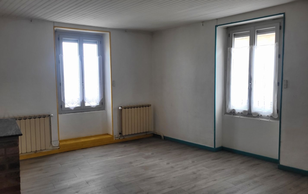 BOUSSAC IMMOBILIER : Immeuble | BOUSSAC (23600) | 142 m2 | 140 000 € 