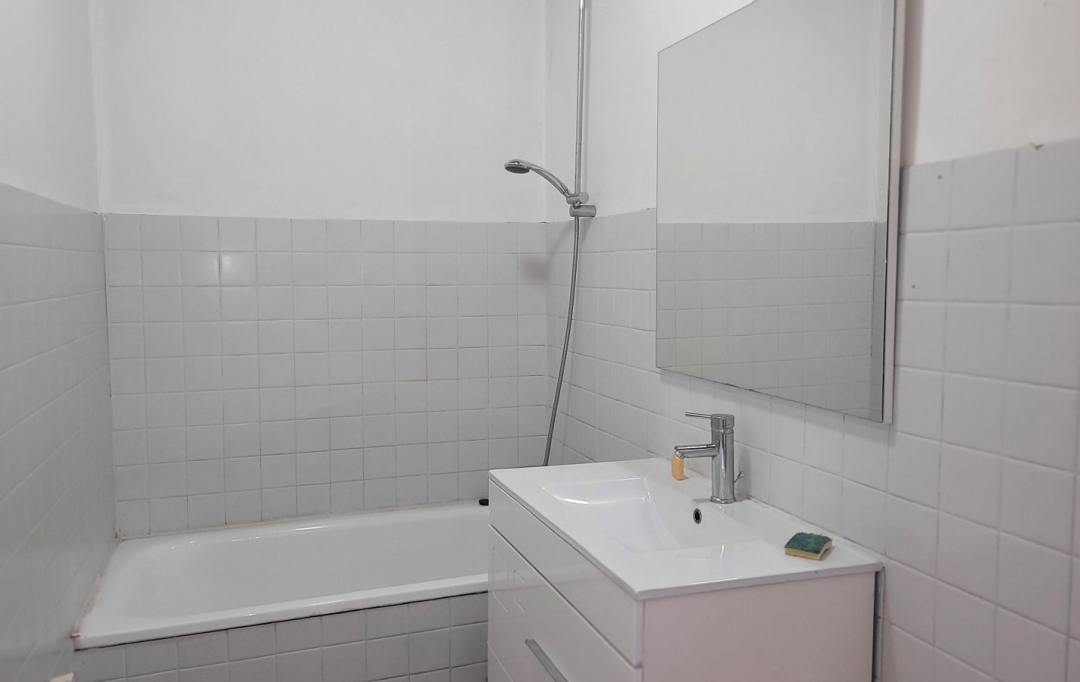 BOUSSAC IMMOBILIER : Immeuble | BOUSSAC (23600) | 142 m2 | 140 000 € 