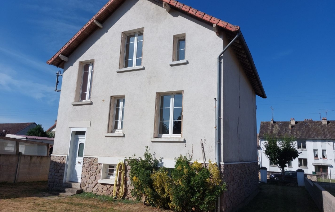 BOUSSAC IMMOBILIER : House | BOUSSAC (23600) | 104 m2 | 135 000 € 