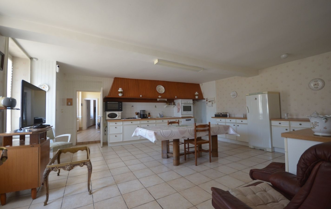 BOUSSAC IMMOBILIER : Maison / Villa | SOUMANS (23600) | 278 m2 | 183 000 € 
