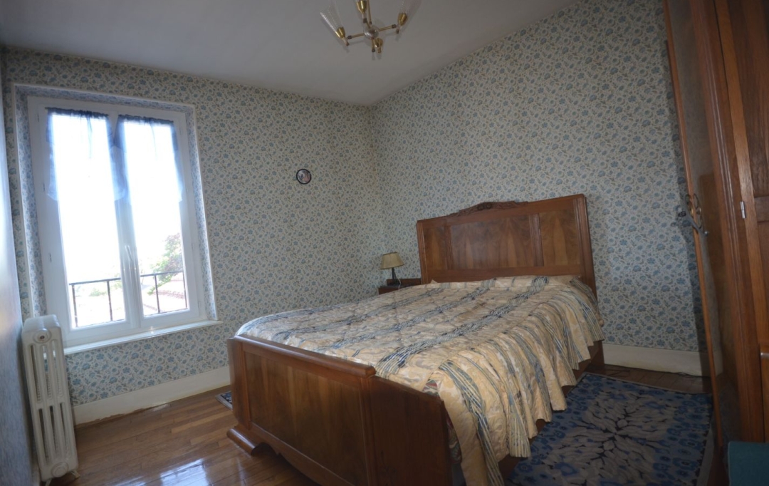 BOUSSAC IMMOBILIER : Maison / Villa | SOUMANS (23600) | 278 m2 | 183 000 € 