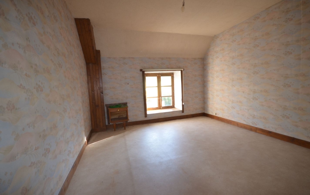 BOUSSAC IMMOBILIER : Maison / Villa | TOULX-SAINTE-CROIX (23600) | 136 m2 | 173 000 € 