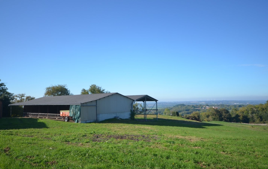 BOUSSAC IMMOBILIER : Maison / Villa | TOULX-SAINTE-CROIX (23600) | 136 m2 | 173 000 € 