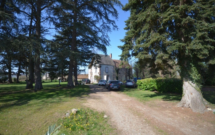 BOUSSAC IMMOBILIER : Maison / Villa | LUSSAT (23170) | 215 m2 | 850 000 € 