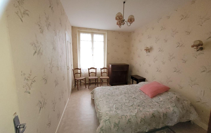 BOUSSAC IMMOBILIER : House | SAINT-SATURNIN (18370) | 140 m2 | 95 000 € 