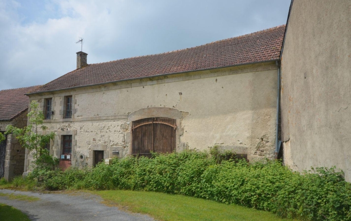 Maison SAINT-SILVAIN-SOUS-TOULX 75 m2 15 000 € Maison SAINT-SILVAIN-SOUS-TOULX 75 m2 15 000 €