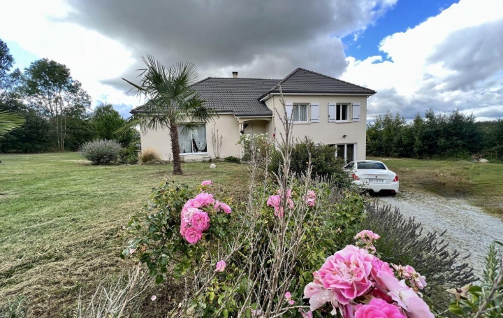 Maison BOUSSAC 160 m2 235 000 € Maison BOUSSAC 160 m2 235 000 €