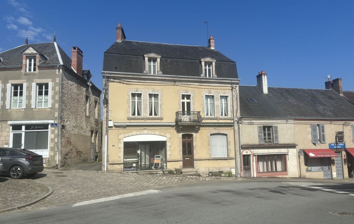 Maison de ville BOUSSAC 180 m2 183 000 € Maison de ville BOUSSAC 180 m2 183 000 €