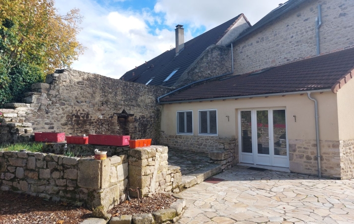 Maison de village  SAINT-SILVAIN-SOUS-TOULX  177 m2 159 000 €  Maison de village   SAINT-SILVAIN-SOUS-TOULX  177 m2 159 000 €